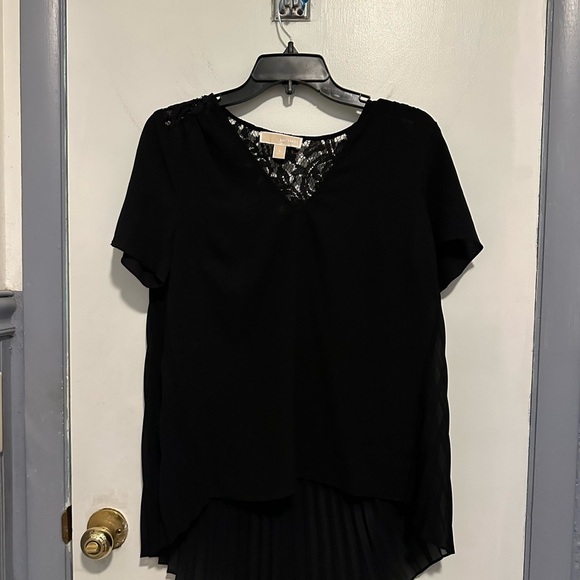 Micheal Kors Elegant Black Lace Women's Top - Picture 2 of 7